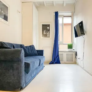 https://colosseo-13-boutique-apartment.it-romehotels.com